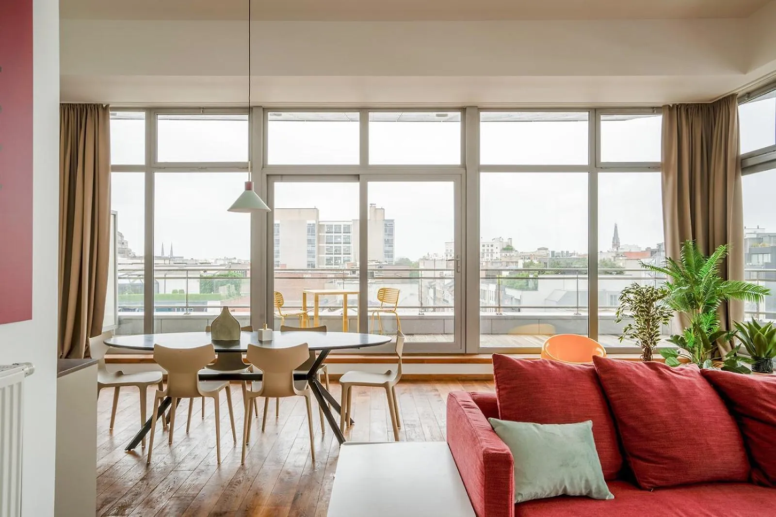 Smartflats - Central Antwerp Apartment